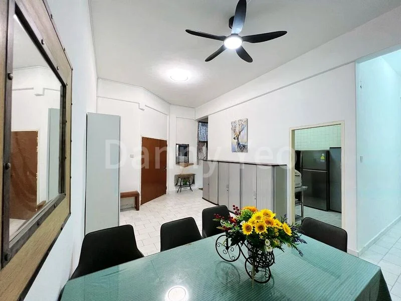 Master Room (Condo) for Rent in Sing Lian Building - Image 8