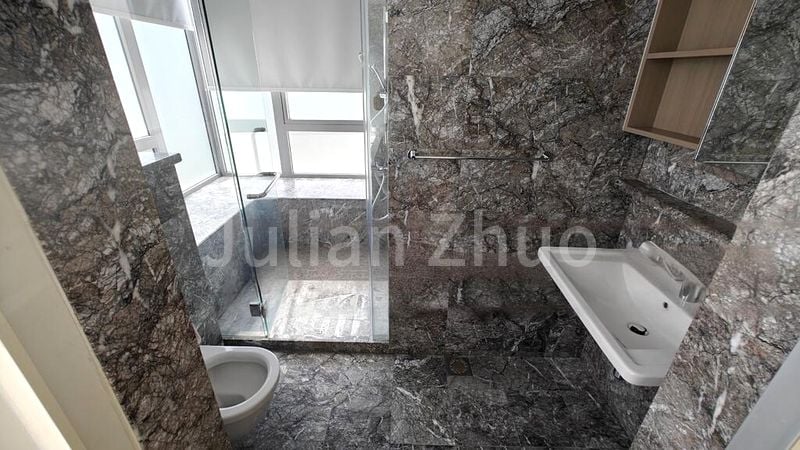 4 Bed Condo for Rent in  Suites @ Cairnhill - Image 5