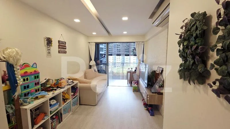 3 Room (3STD) HDB for Sale in 138C Yuan Ching Road - Image 1