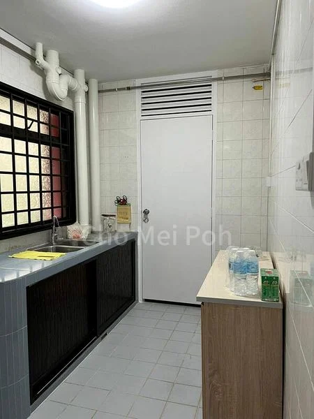 4 Room (4A) HDB for Rent in  193 Bukit Batok West Avenue 6 - Image 4