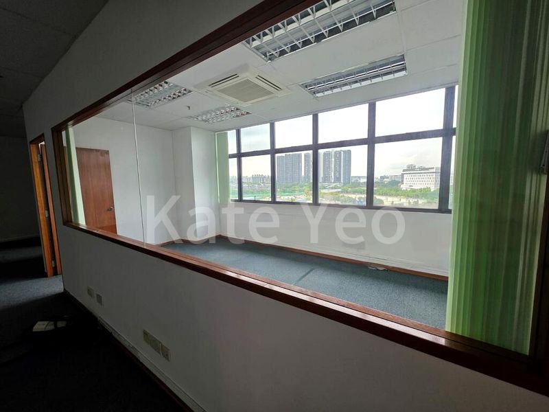 Light Industrial (B1) for Rent: Tradehub 21 - Image 9