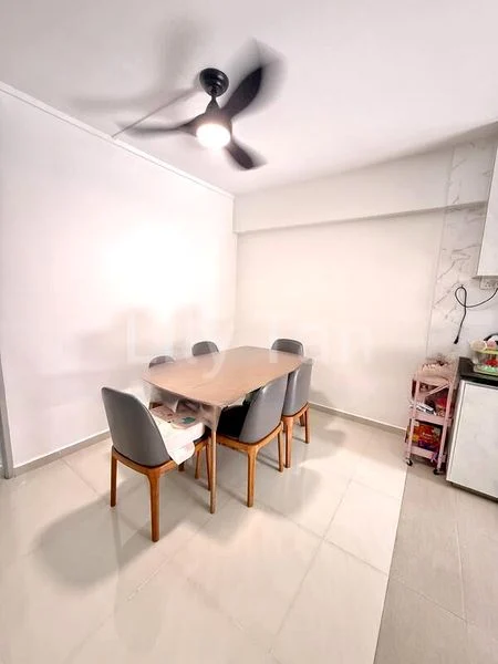 4 Room (4A) HDB for Rent in  432 Hougang Avenue 6 - Image 4