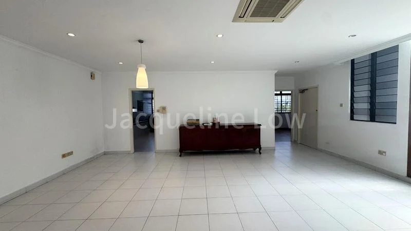 3 Bed Condo for Rent in  The Summit - Image 11