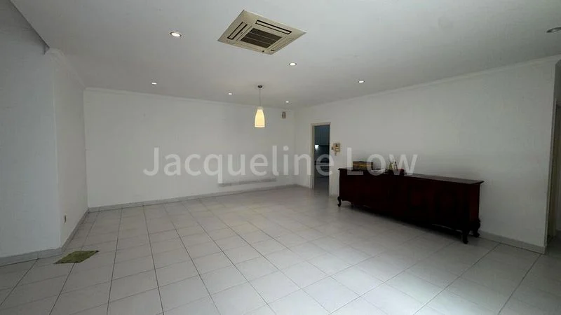 3 Bed Condo for Rent in  The Summit - Image 6