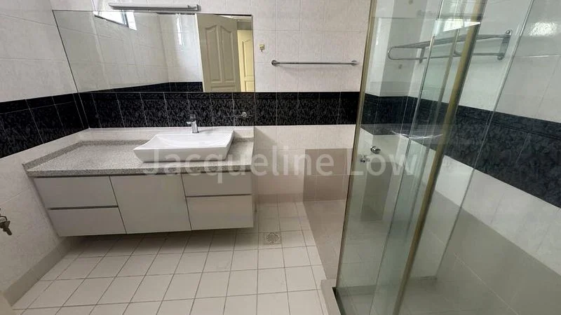 3 Bed Condo for Rent in  The Summit - Image 9