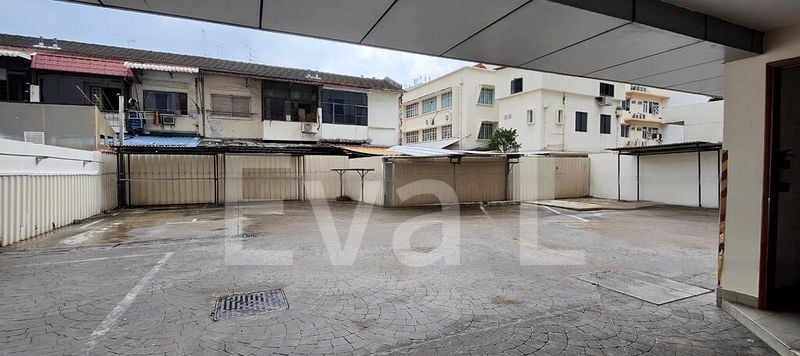 10 Bed Walk-up Apartment (Condo) for Rent in  Lorong 27 Geylang - Image 3