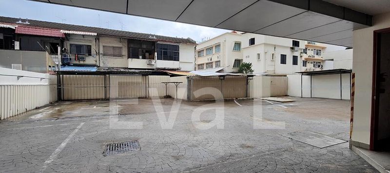 10 Bed Walk-up Apartment (Condo) for Rent in  Lorong 27 Geylang - Image 6