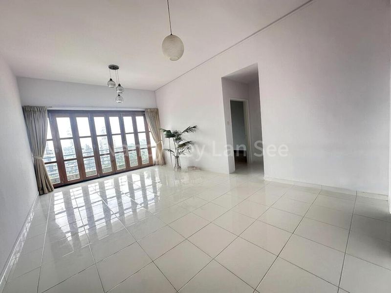 3 Bed Condo for Rent in  Harbour View Towers - Image 14