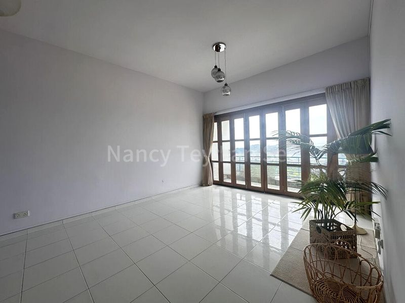 3 Bed Condo for Rent in  Harbour View Towers - Image 8