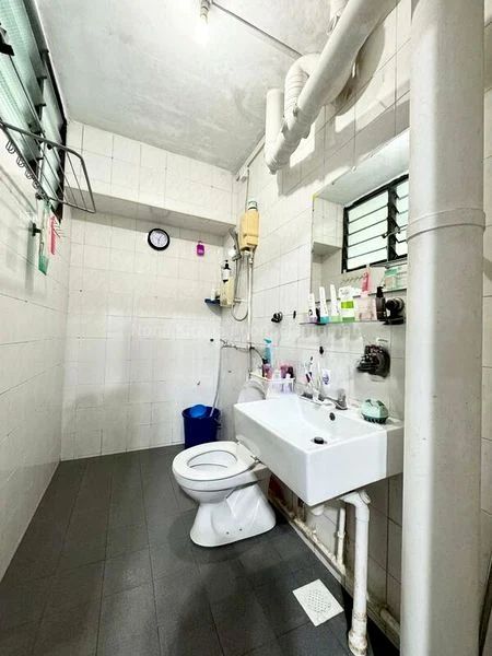 4 Room (4A) HDB for Sale in  745 Woodlands Circle - Image 1