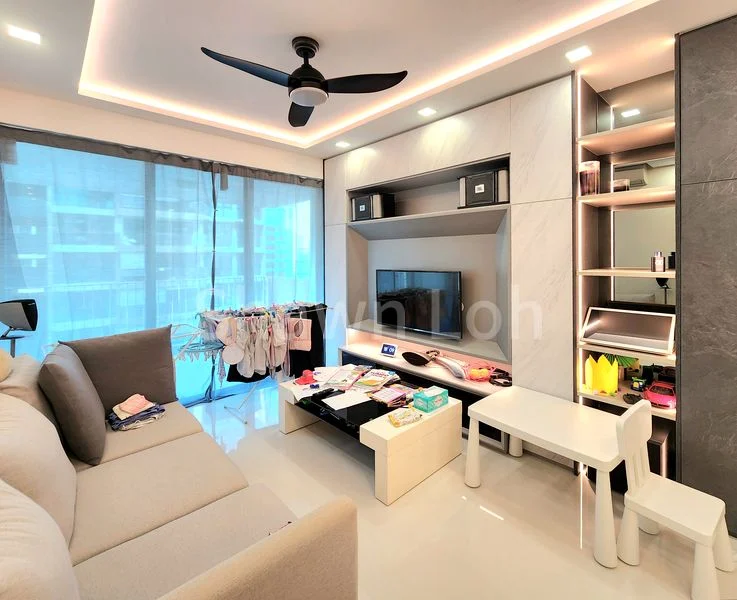 3 Bed Executive Condo for Sale in  The Topiary - Image 2