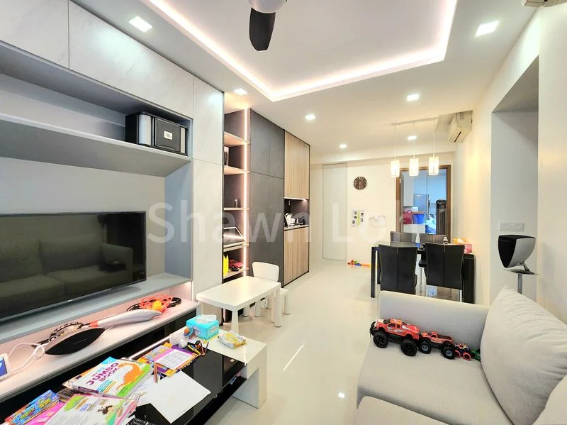 3 Bed Executive Condo for Sale in  The Topiary - Image 3