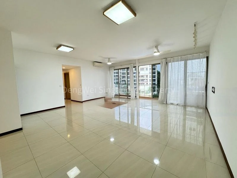 5 Bed Executive Condo for Sale in  Sea Horizon - Image 1