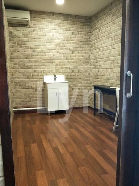 Other Retail for Rent: Windy Heights - Image 6