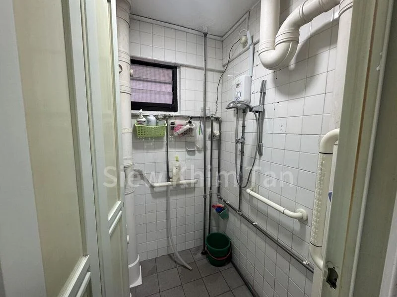 Common Room (HDB) for Rent in 32 Chai Chee Avenue - Image 4