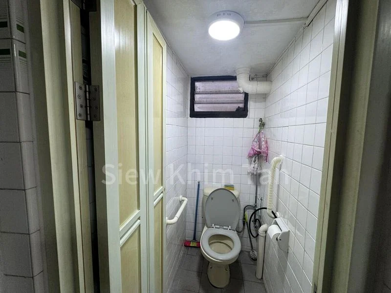 Common Room (HDB) for Rent in 32 Chai Chee Avenue - Image 5