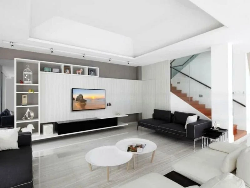 6 Bed Corner Terrace (Landed) for Sale in  Greenridge - Image 1