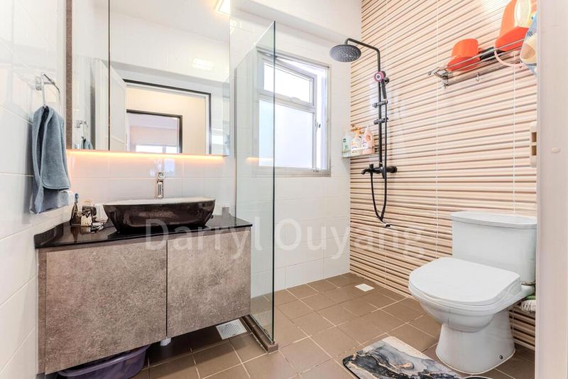 5 Room (5I) HDB for Sale in  440B Bukit Batok West Avenue 8 - Image 10