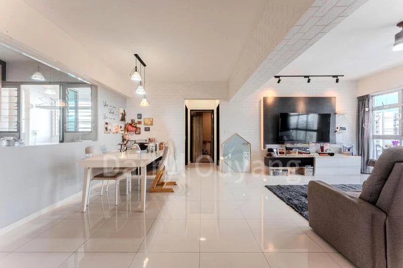 5 Room (5I) HDB for Sale in  440B Bukit Batok West Avenue 8 - Image 3