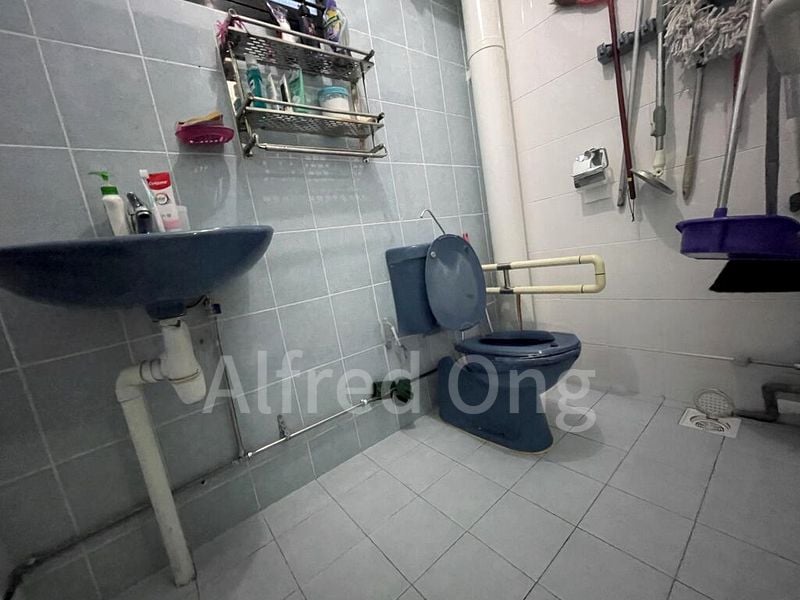 Common Room (HDB) for Rent in 246 Serangoon Avenue 3 - Image 7