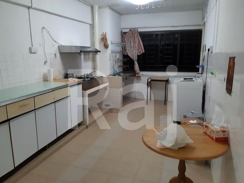 5 Room (5A) HDB for Rent in  110 Tampines Street 11 - Image 5