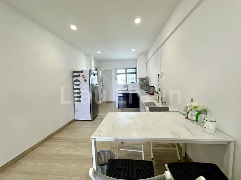 3 Room (3NG) HDB for Rent in  118 Ang Mo Kio Avenue 4 - Image 2