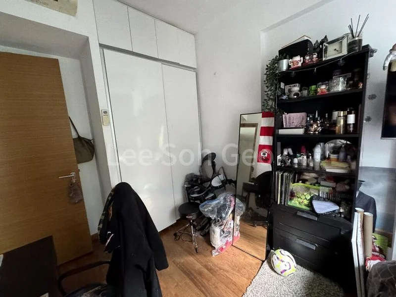 3 Bed Condo for Rent in  The Beverly - Image 6