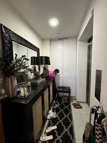 3 Bed Condo for Rent in  The Beverly - Image 12