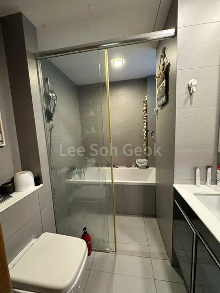 3 Bed Condo for Rent in  The Beverly - Image 3