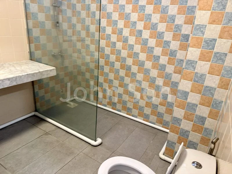 Master Room (Landed) for Rent in  Green Gardens - Image 7