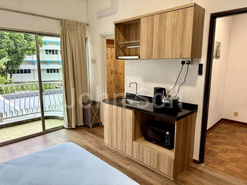 Master Room (Landed) for Rent in  Green Gardens - Image 9