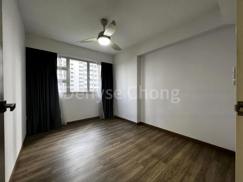 5 Room (5I) HDB for Sale in  446A Bukit Batok West Avenue 8 - Image 7