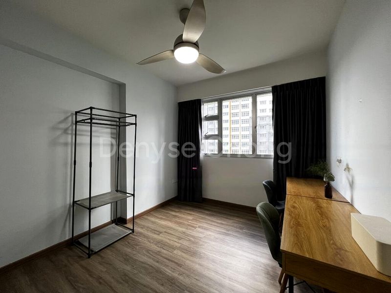 5 Room (5I) HDB for Sale in  446A Bukit Batok West Avenue 8 - Image 8