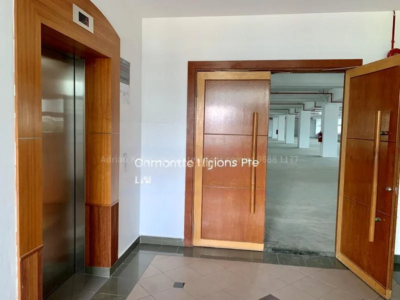 Factory / Workshop (B2) for Rent: NO-FRILLS KALLANG HIGH CEILING STORAGE & OPERATION SPACE, Entire Floor; 9 mins walk to MRT, CITY FRINGE. - Image 3