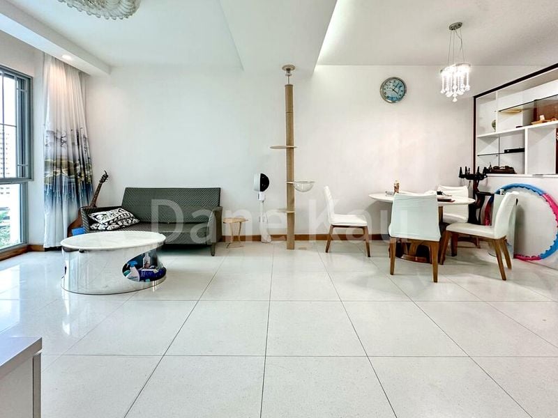 3 Bed Executive Condo for Sale in Whitewater - Image 1