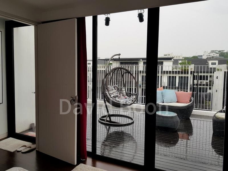 3 Bed Condo for Rent in  Village @ Pasir Panjang - Image 10