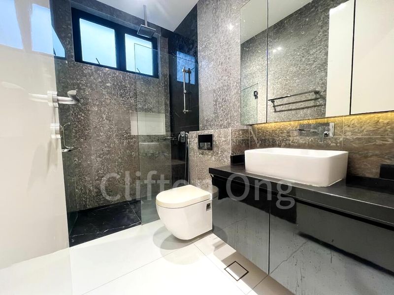 8 Bed Semi-Detached House (Landed) for Rent in Serangoon Garden Estate - Image 3