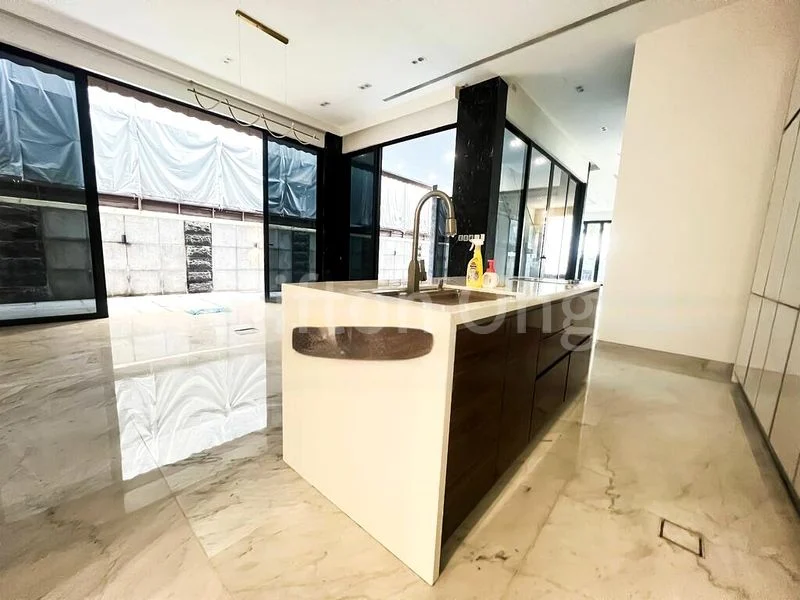 8 Bed Semi-Detached House (Landed) for Rent in Serangoon Garden Estate - Image 14