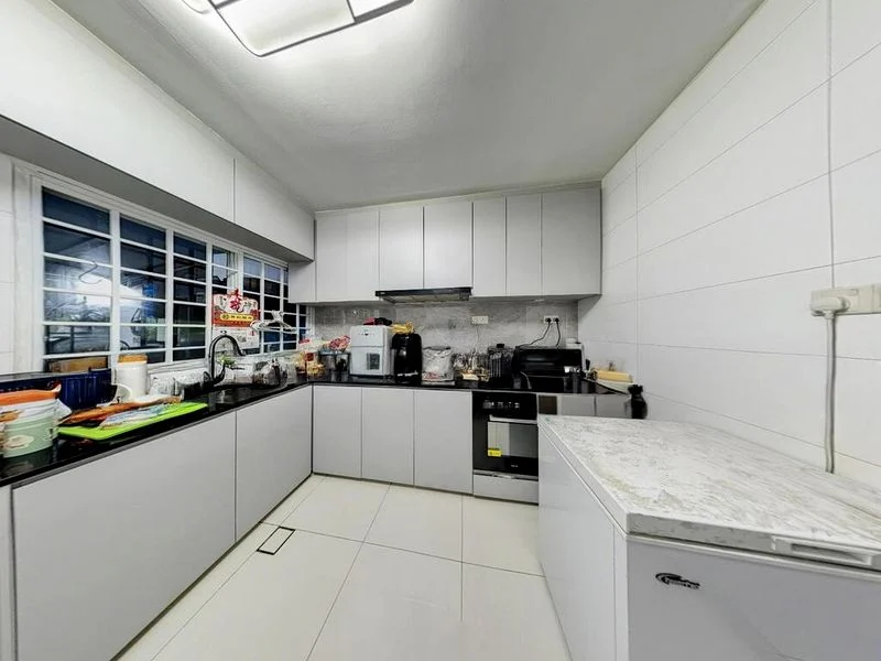 5 Bed Semi-Detached House (Landed) for Sale in  Jalan Kembangan - Image 6