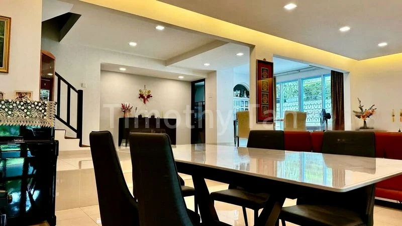 5 Bed Corner Terrace (Landed) for Sale in  Dyson Road - Image 2