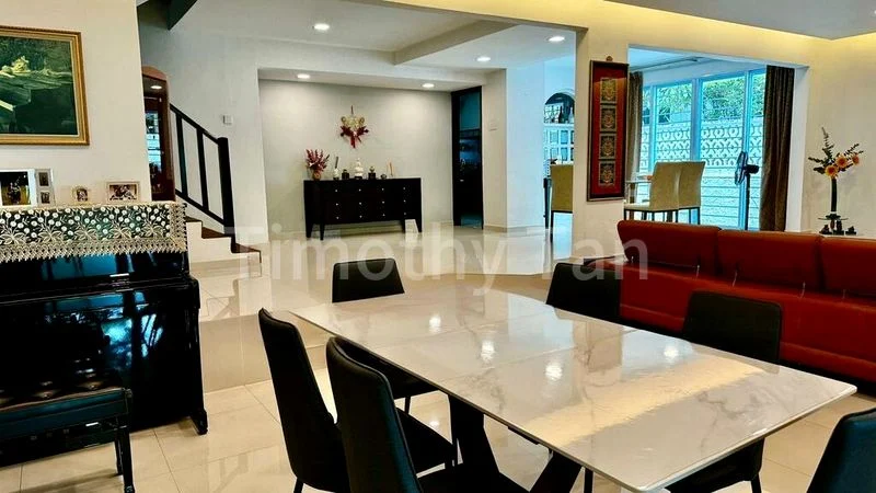 5 Bed Corner Terrace (Landed) for Sale in  Dyson Road - Image 1