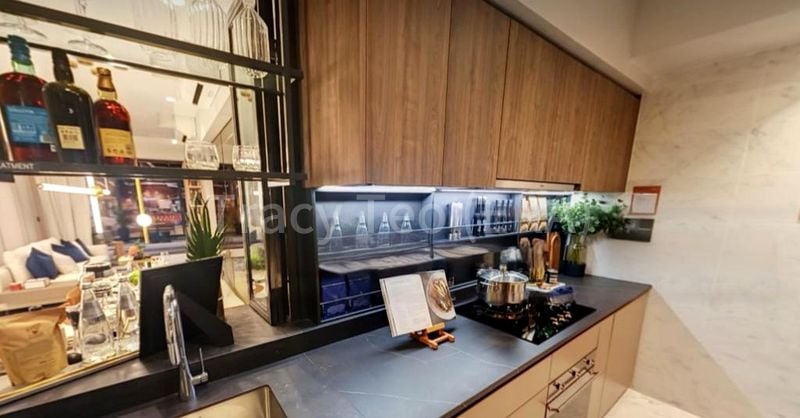 4 Bed Condo for Sale in  Sceneca Residence / Sceneca Square - Image 4