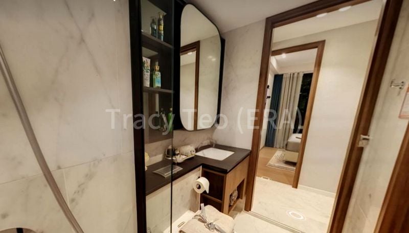 4 Bed Condo for Sale in  Sceneca Residence / Sceneca Square - Image 8