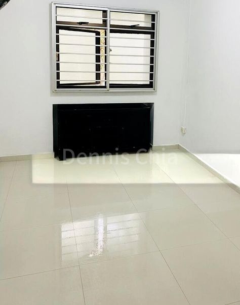 Common Room (HDB) for Rent in  258C Compassvale Road - Image 5
