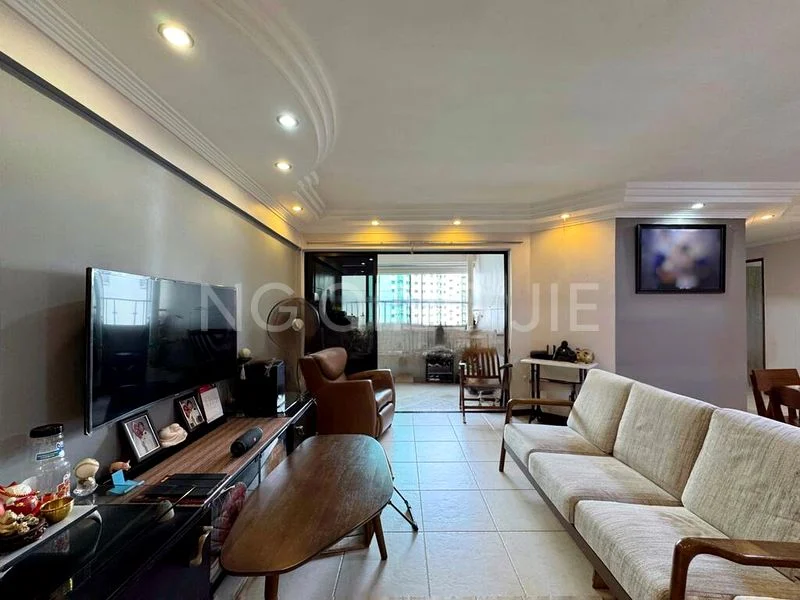Executive HDB for Sale in  408 Sembawang Drive - Image 2