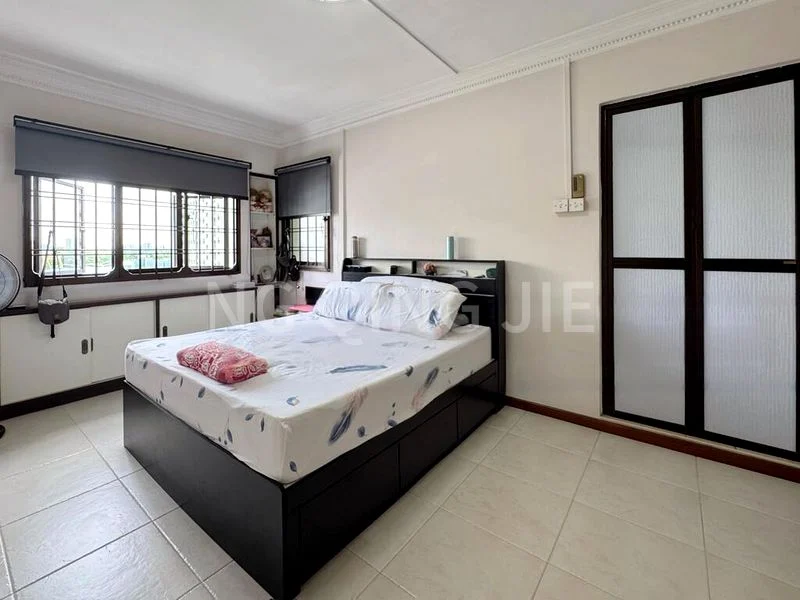 Executive HDB for Sale in  408 Sembawang Drive - Image 4