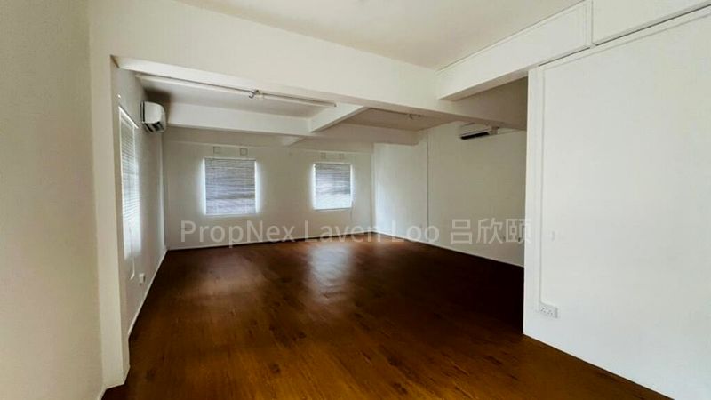 Light Industrial (B1) for Sale: Freehold showroom, office for sale; grab it now. - Image 7