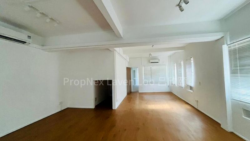 Light Industrial (B1) for Sale: Freehold showroom, office for sale; grab it now. - Image 3