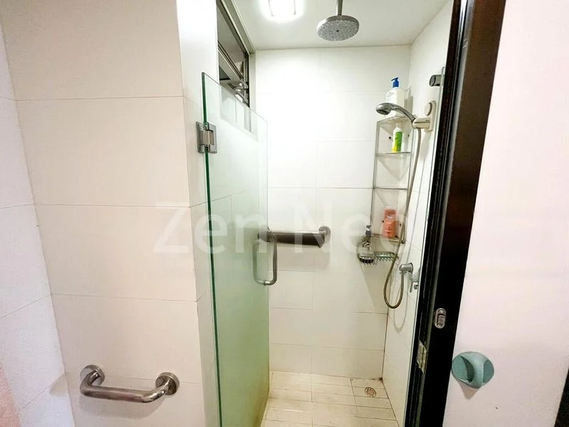 Room (Condo) for Rent in The Quartz - Image 10