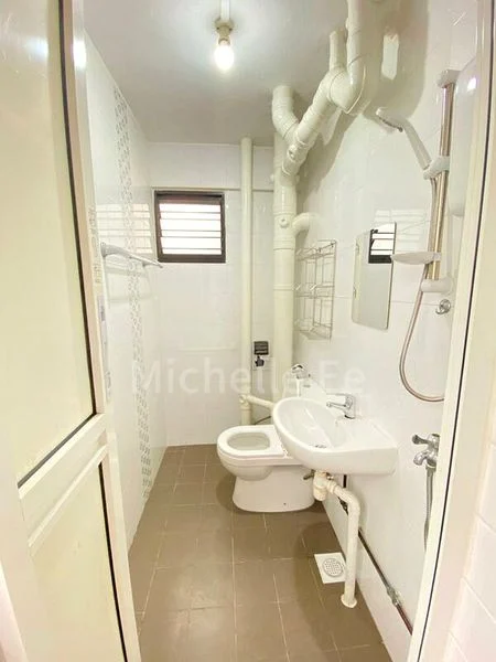 3 Room (3I) HDB for Rent in  333 Bukit Batok Street 32 - Image 4